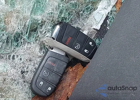 2018 Jeep Compass Latitude 4X4 from USA, damaged, VIN 3C4NJDBB1JT345048